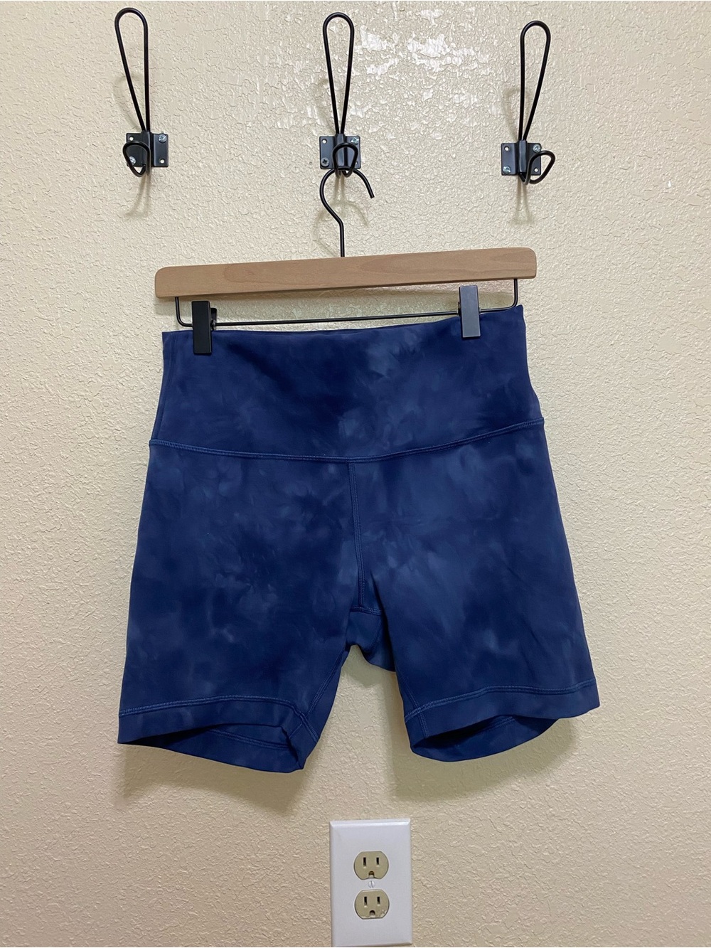 Lululemon Wunder Train Blue Diamond Biker Shorts 6in